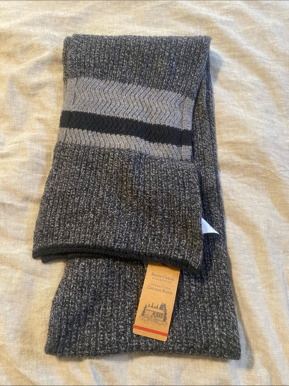 Roots Cabin rib scarf